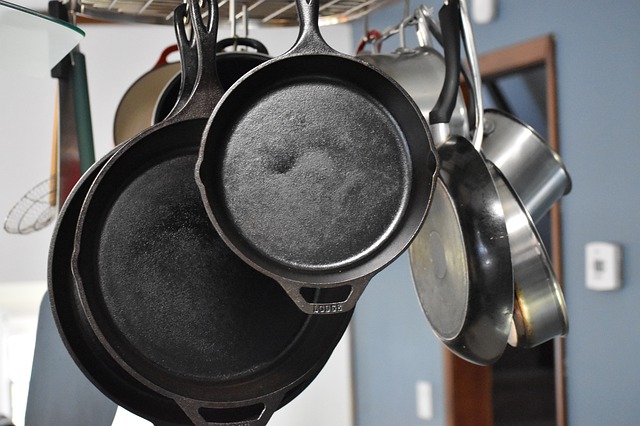 cast-iron&cast-aluminum-cookware