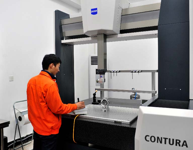 Carl-Zeiss-CMM-Measuring-Qualtiy-control-Low-Volume-Die-Casting