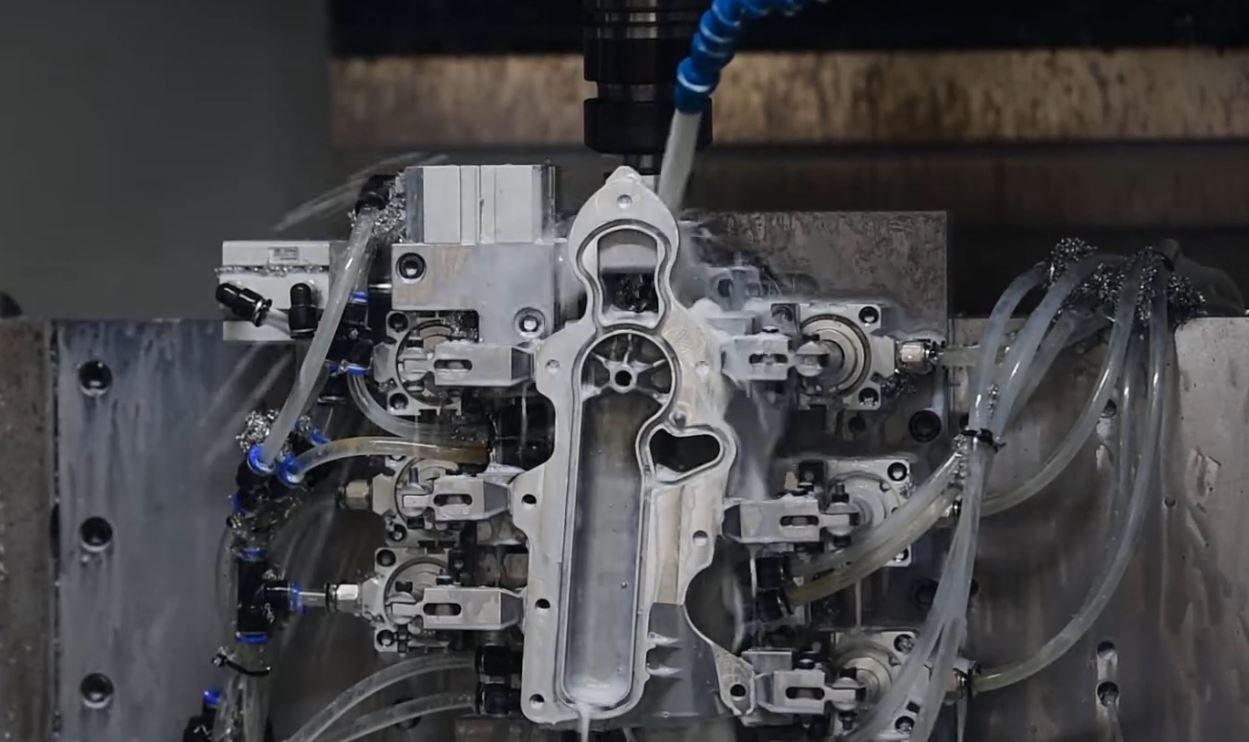 Complex parts manufacturing by 5 Axis CNC Machining