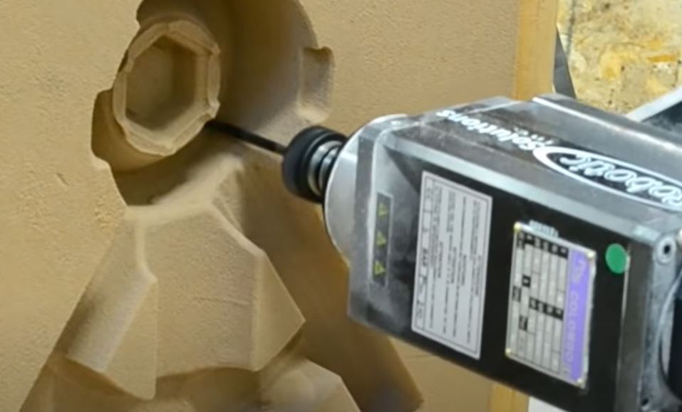 Precision Machining of a Sand Mold with 7 Axis CNC Machining Robot