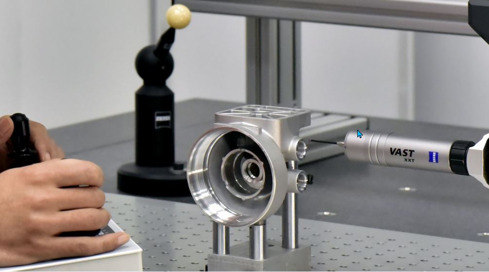 Inspecting Quality of an Aluminum Part in a China Aluminum Manufacturer 
