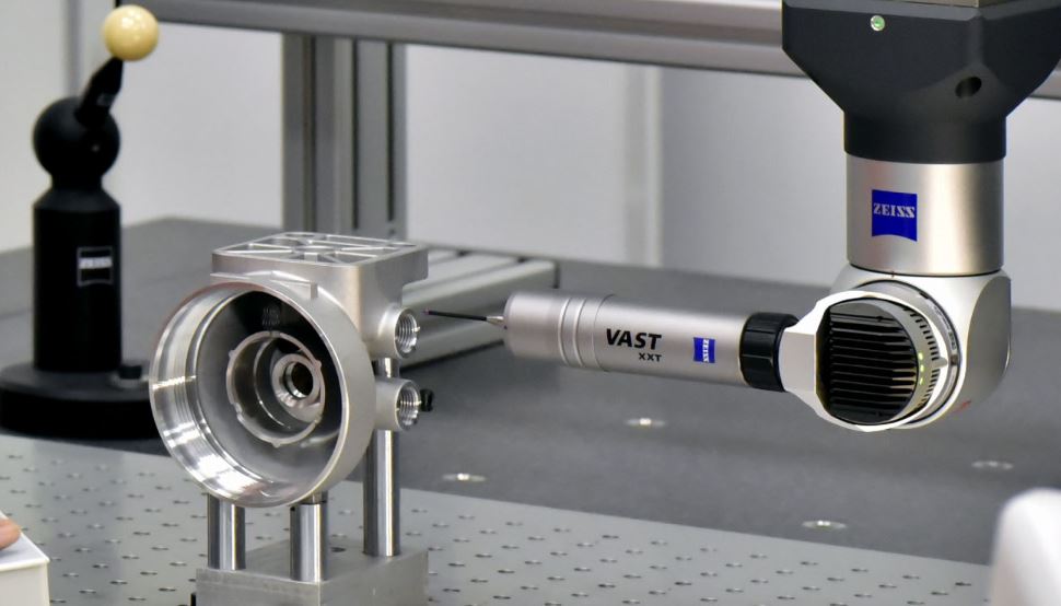 Measuring a part Dimension with CMM