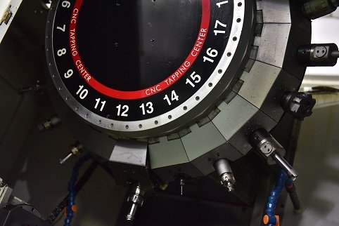 milling machine with cnc machine tools