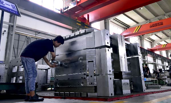 Mold-making-site